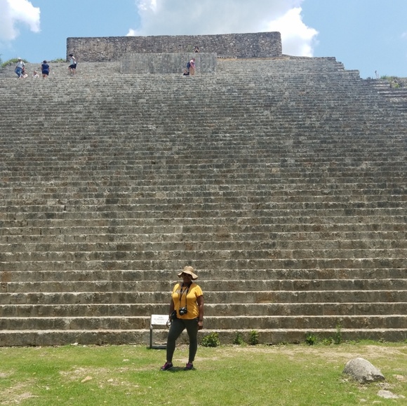 Meet your Posher, Jennifer - Picture 6 of 8